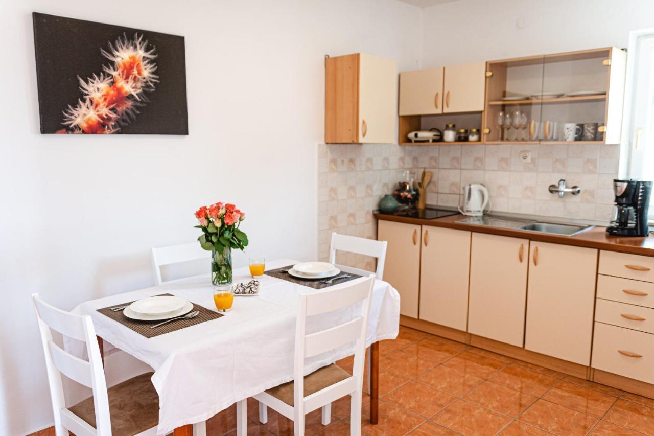 שיבניק Korallion Apartment מראה חיצוני תמונה